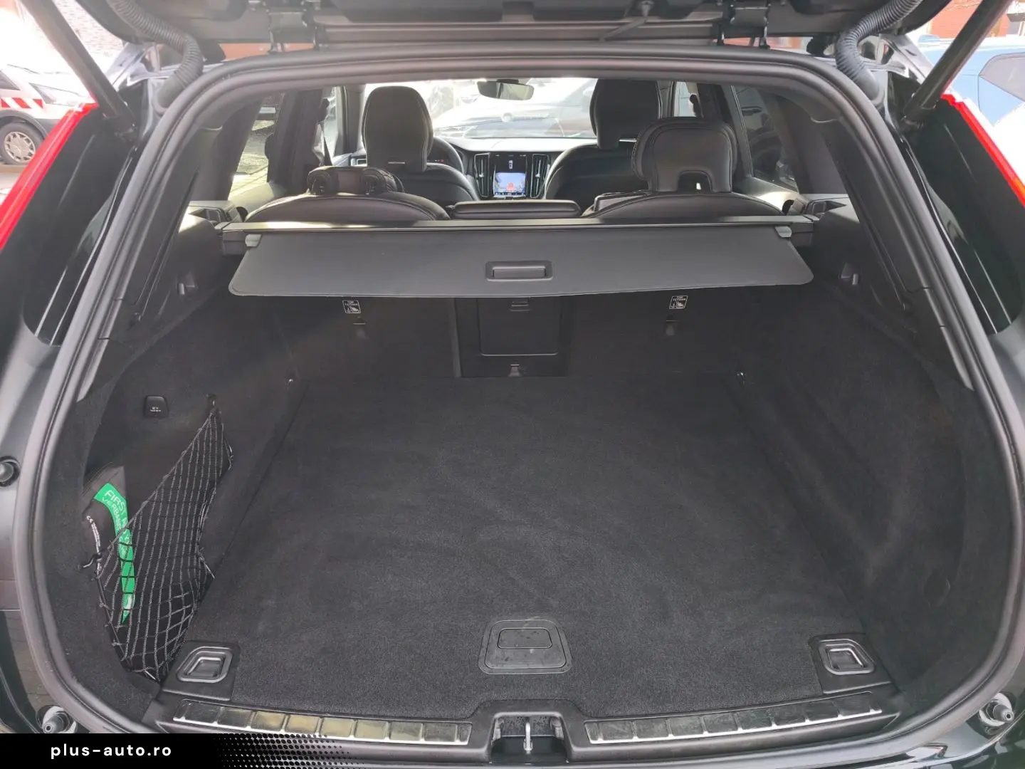 VOLVO XC60 B4 Plus Dark 2WD Mild Hybrid Navi Leder Dig