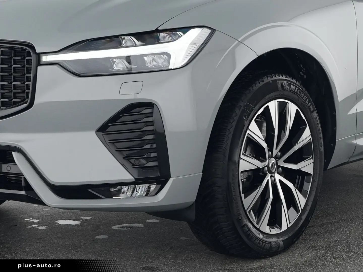 VOLVO XC60 B4 Diesel Plus Dark 19  H&K VOLL-LED ACC