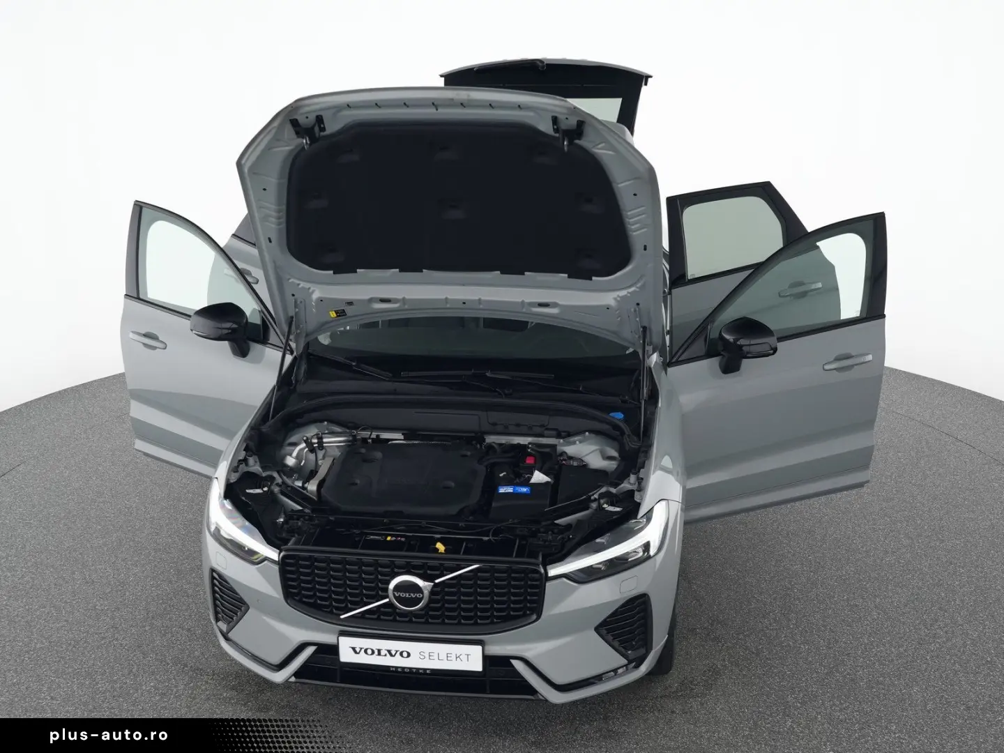 VOLVO XC60 B4 Diesel Plus Dark 19  H&K VOLL-LED ACC