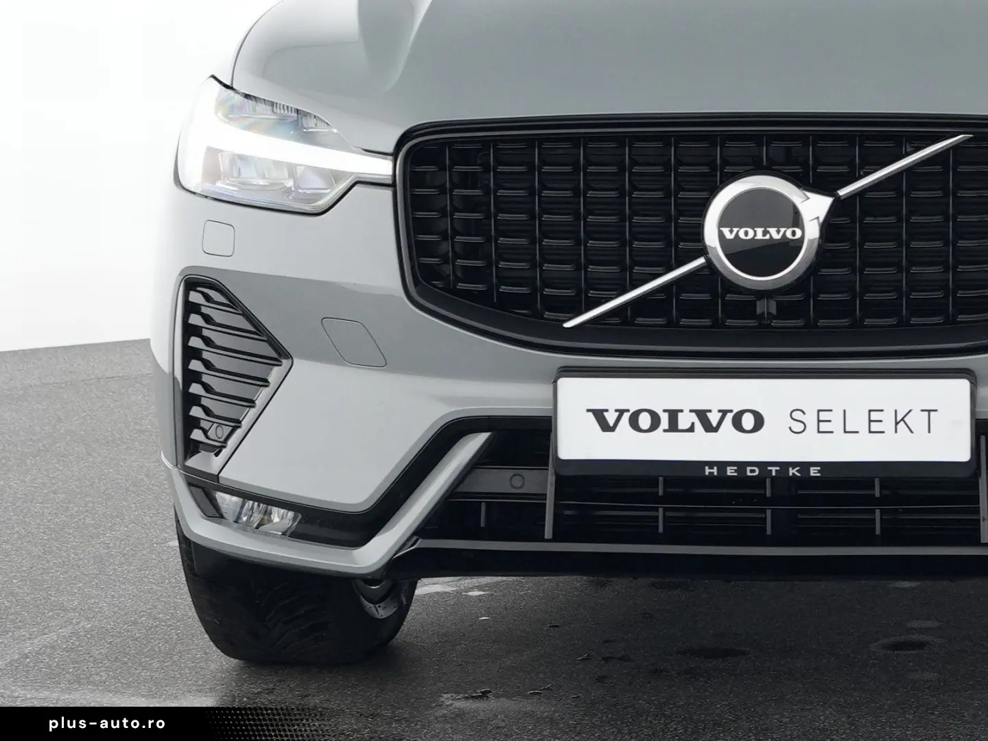 VOLVO XC60 B4 Diesel Plus Dark 19  H&K VOLL-LED ACC