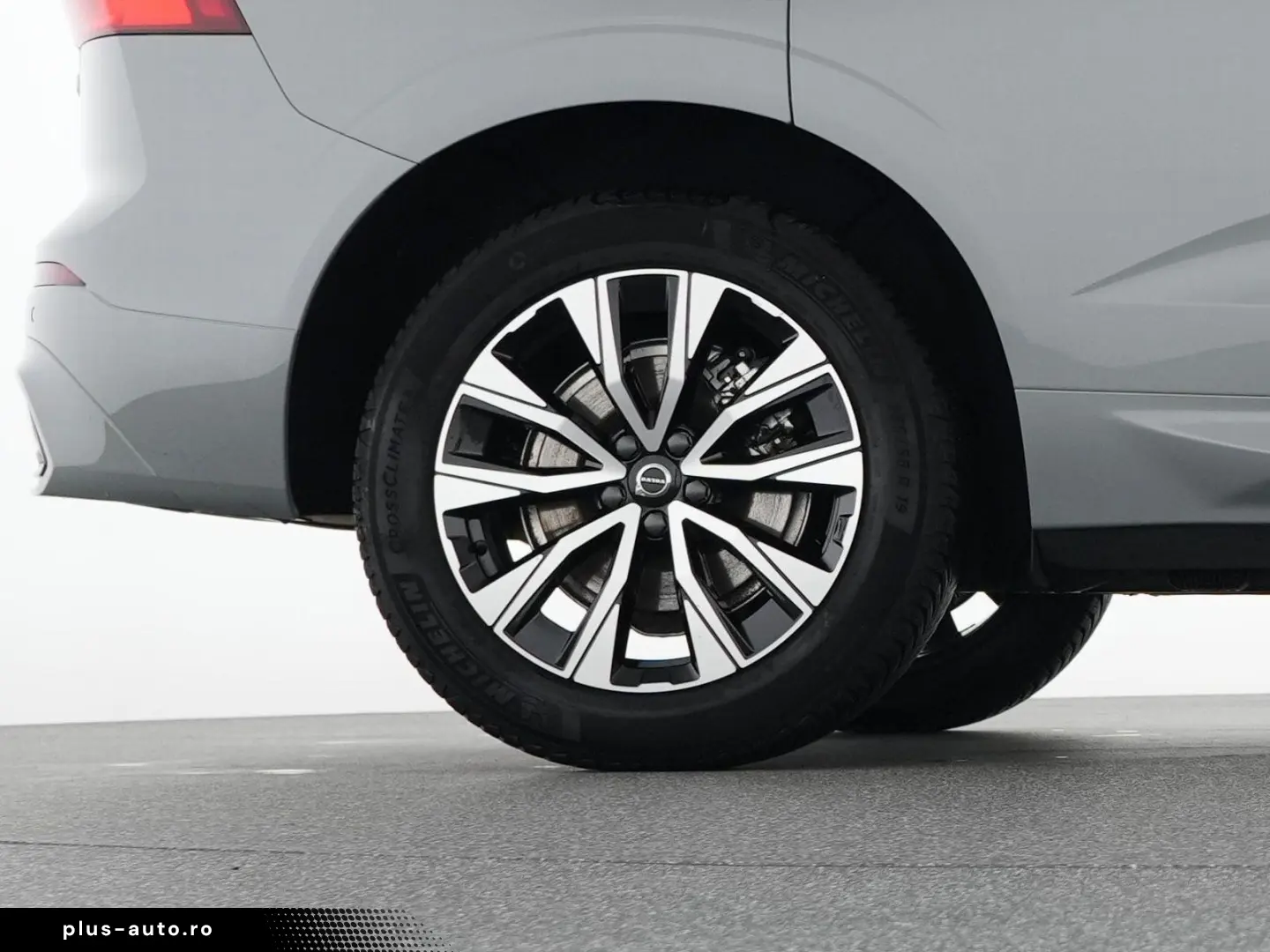 VOLVO XC60 B4 Diesel Plus Dark 19  H&K VOLL-LED ACC