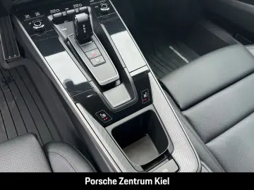 PORSCHE 992 911 Carrera