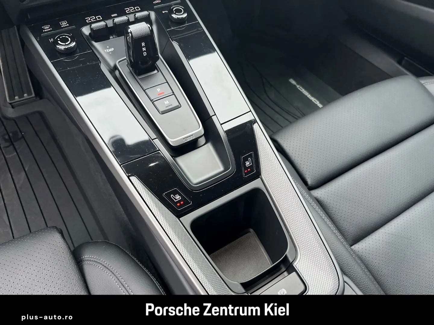 PORSCHE 992 911 Carrera