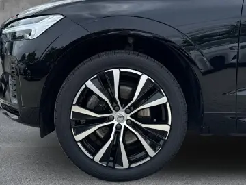VOLVO XC60 B4 Benzin Plus Dark 2WD