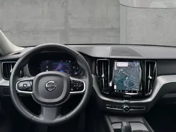 VOLVO XC60 B4 Benzin Plus Dark 2WD