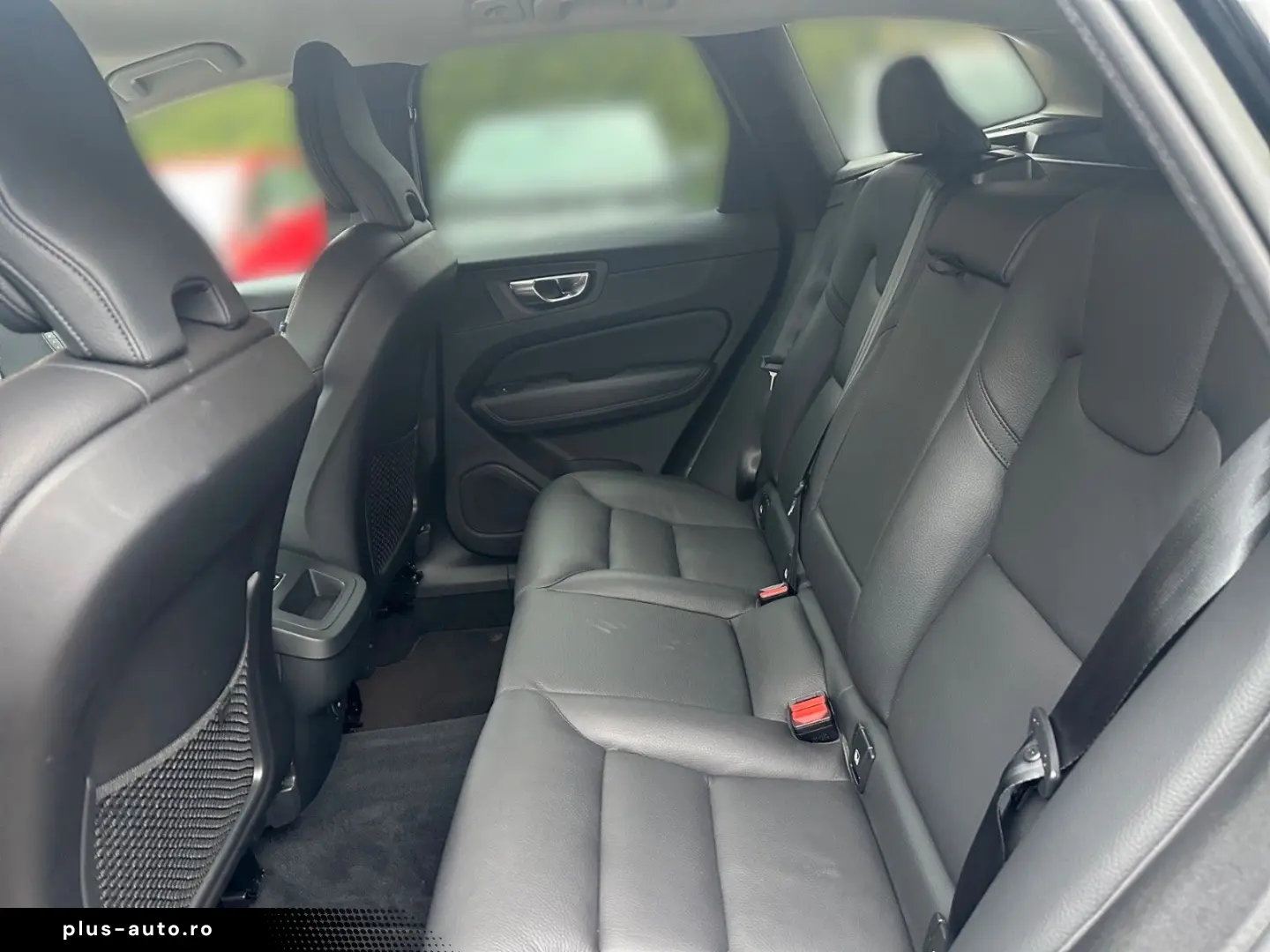 VOLVO XC60 Plus Dark 2WD BLIS ACC