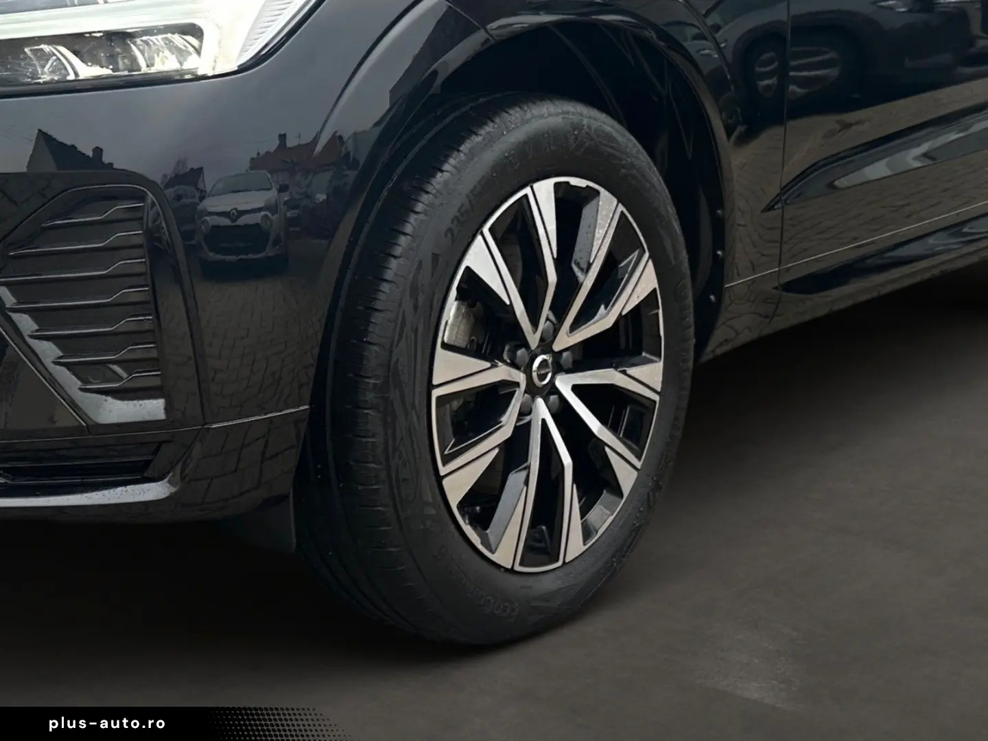 VOLVO XC60 Plus Dark 2WD BLIS ACC