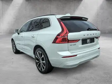 VOLVO XC60 2.0 Core 2WD SHZ KAMERA FACEL. STANDHZ LED
