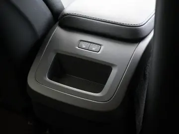 VOLVO XC60 2.0 Core 2WD SHZ KAMERA FACEL. STANDHZ LED