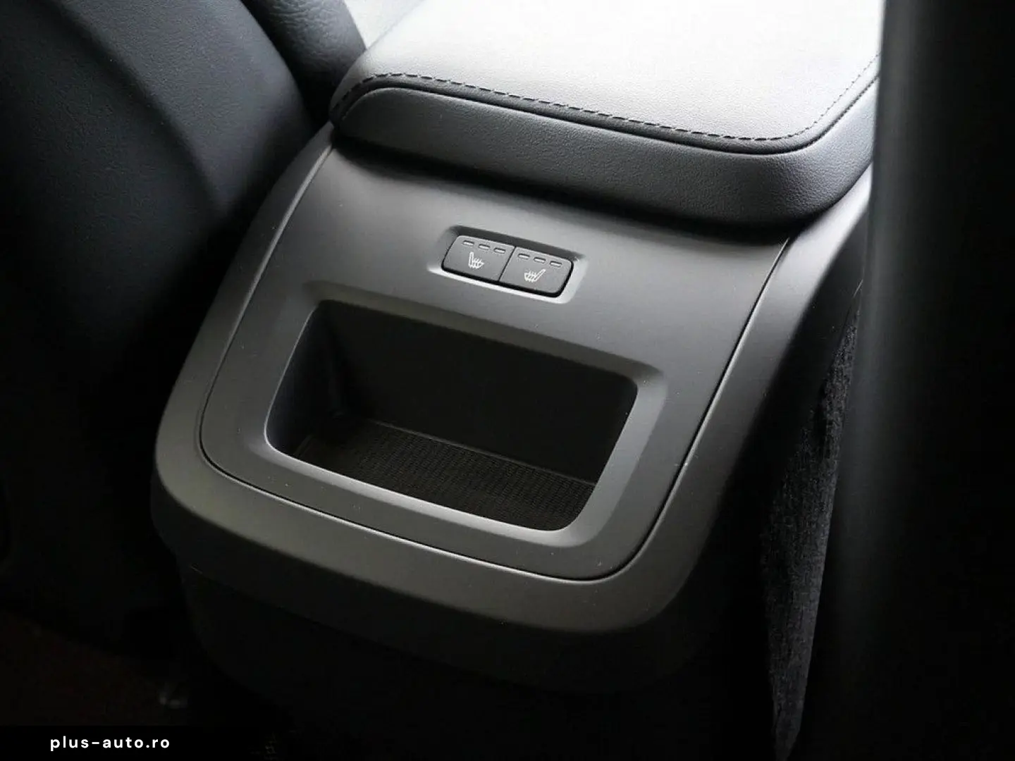 VOLVO XC60 2.0 Core 2WD SHZ KAMERA FACEL. STANDHZ LED