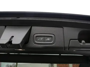 VOLVO XC60 2.0 Core 2WD SHZ KAMERA FACEL. STANDHZ LED