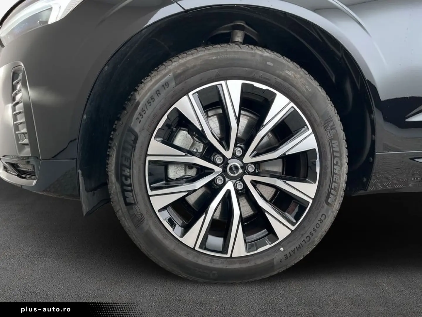 VOLVO XC60 B4 B Plus Dark