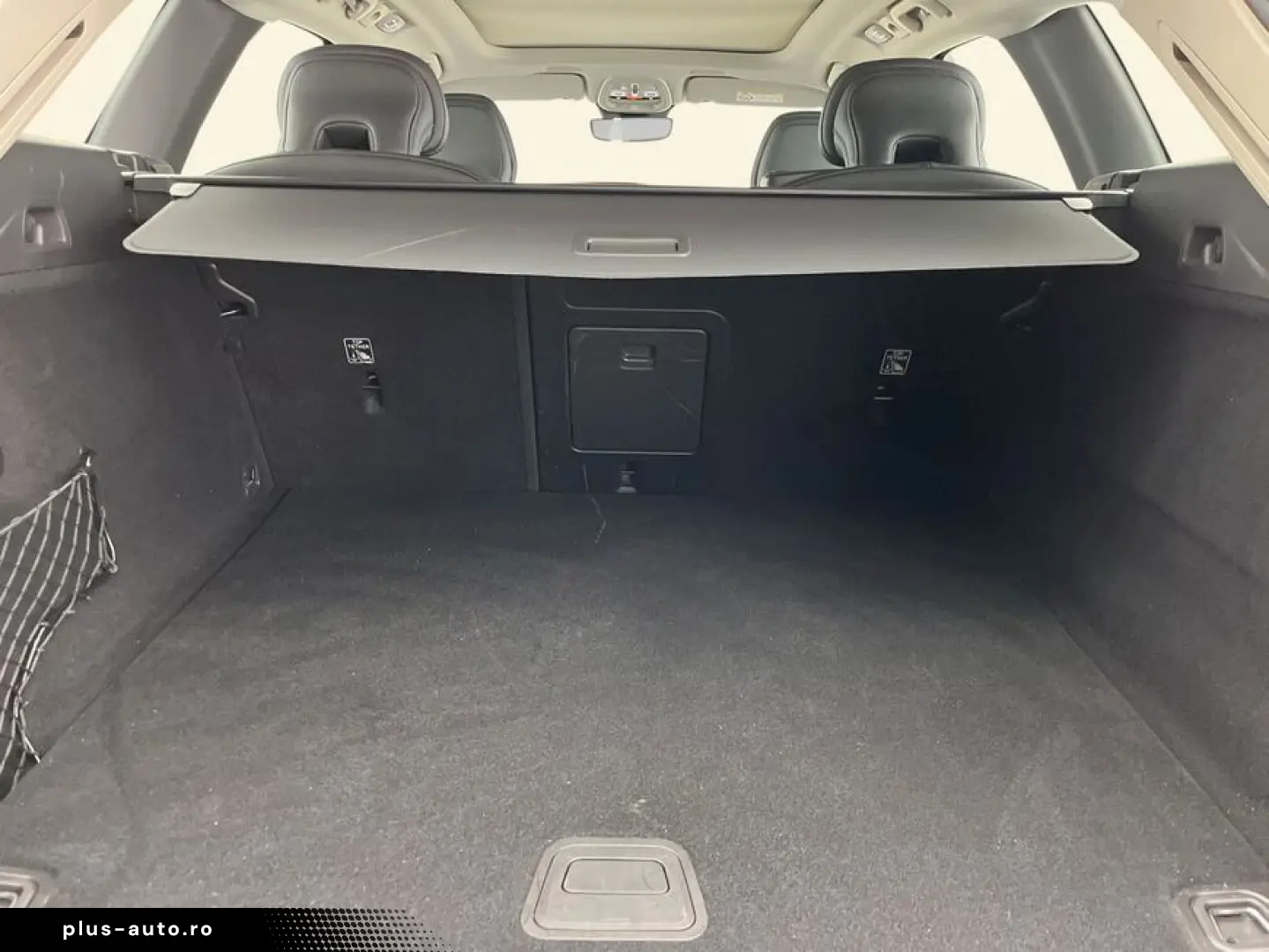 VOLVO XC60 B4 B Plus Dark