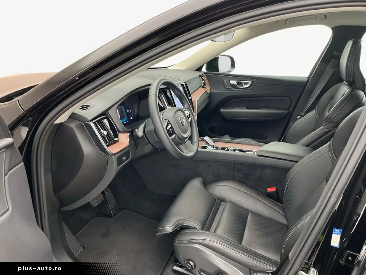 VOLVO XC60 B4 B Plus Dark