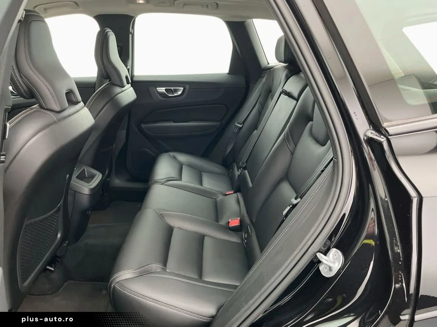 VOLVO XC60 B4 B Plus Dark