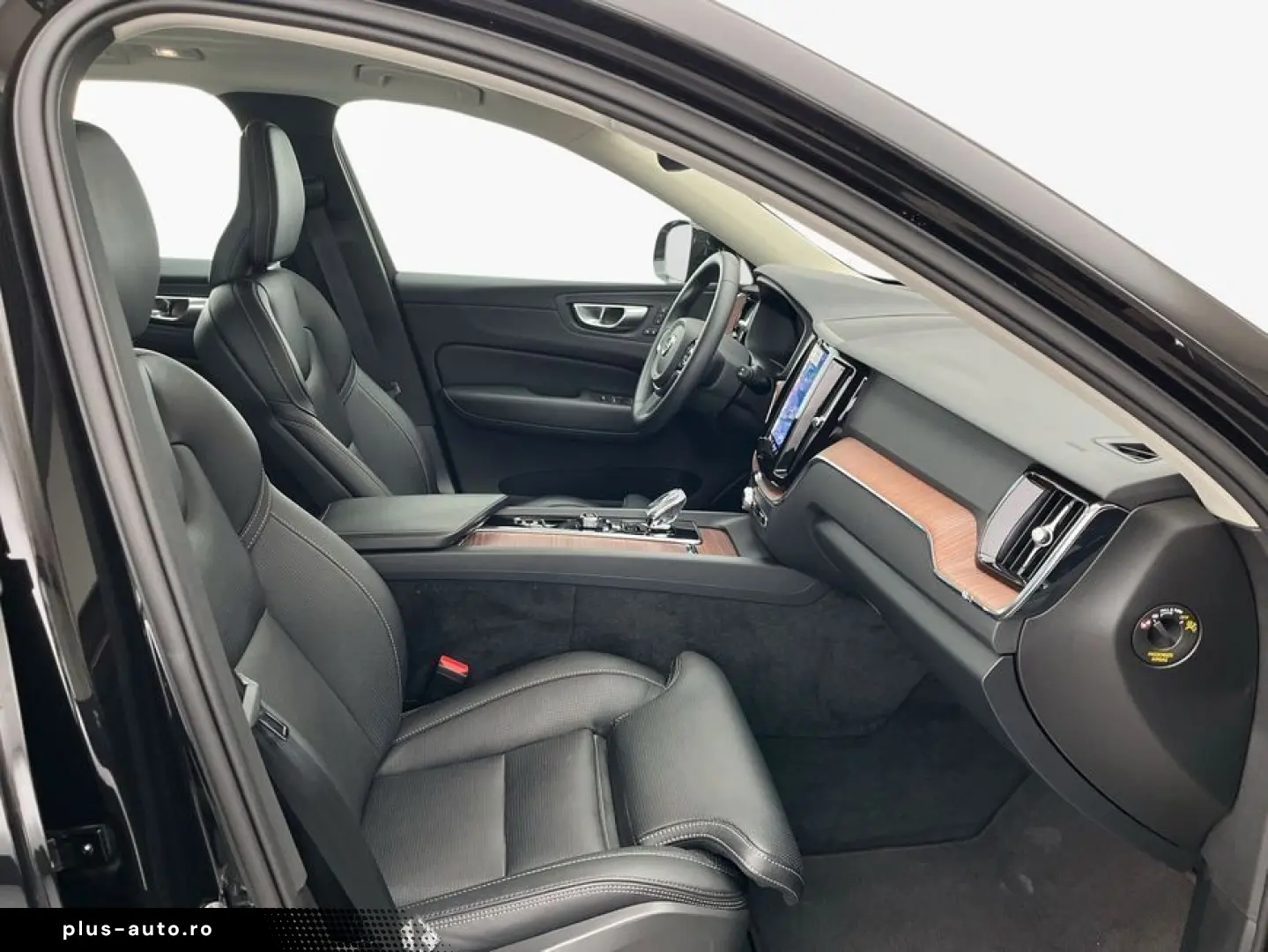 VOLVO XC60 B4 B Plus Dark