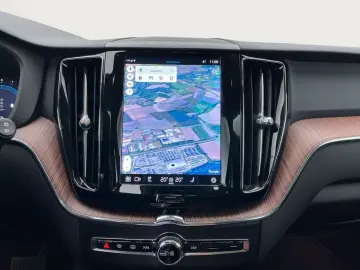 VOLVO XC60 B4 B Plus Dark