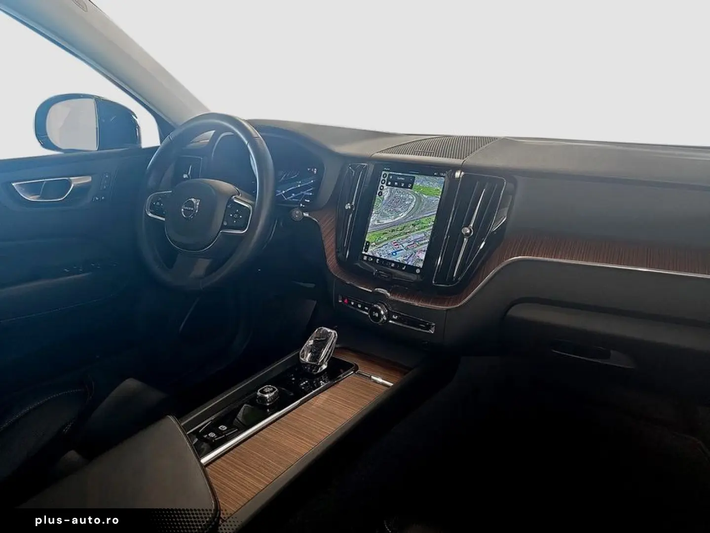 VOLVO XC60 B4 B Plus Dark