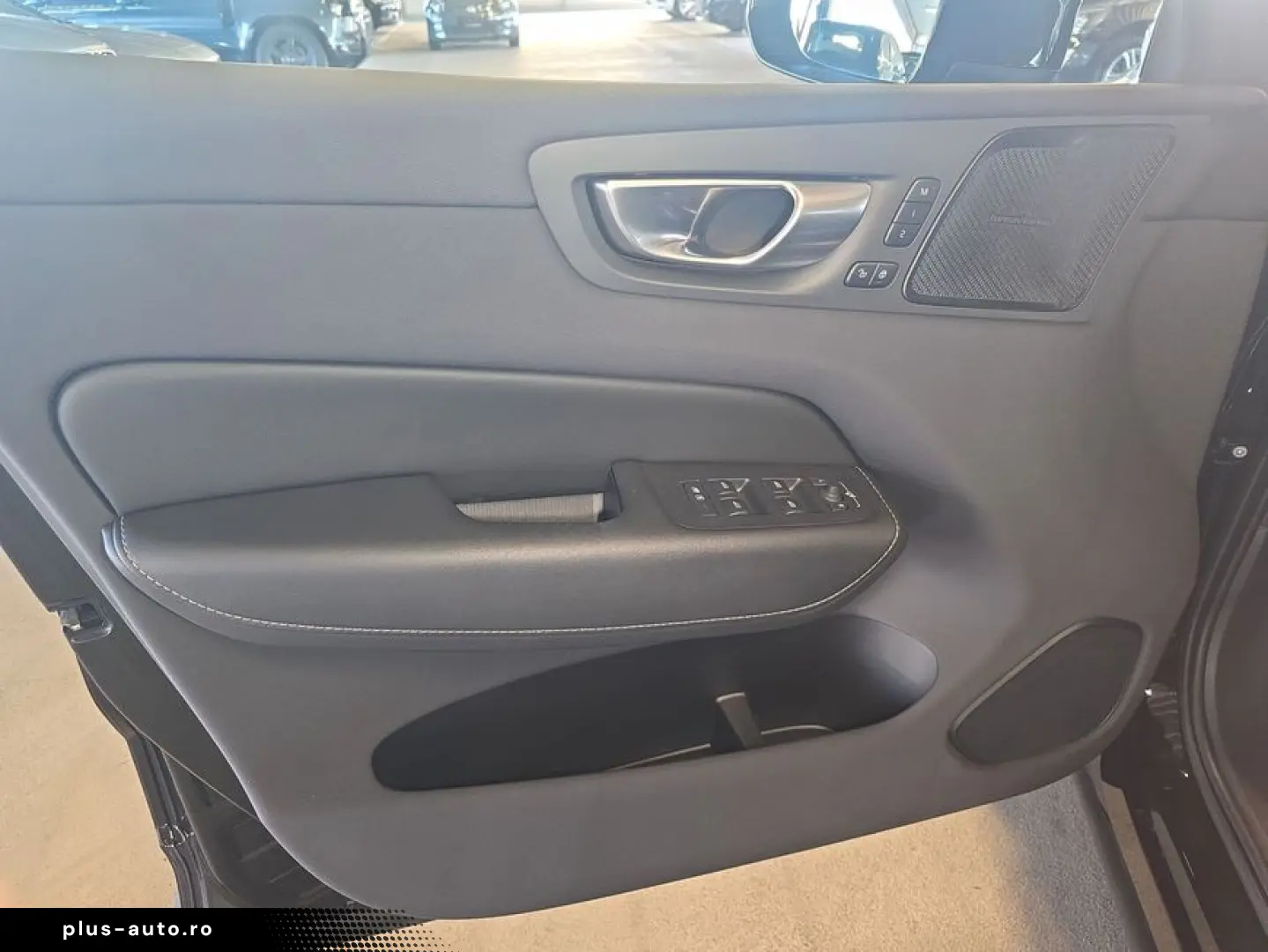 VOLVO XC60 B4 B Plus Dark