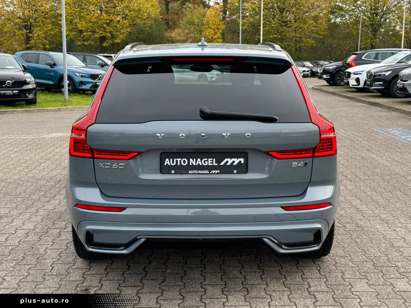 VOLVO XC60 B4 AWD Plus Dark Keyless-Start Autom. Klima