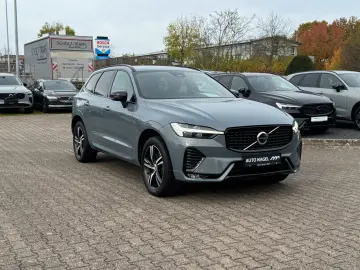 VOLVO XC60 B4 AWD Plus Dark Keyless-Start Autom. Klima