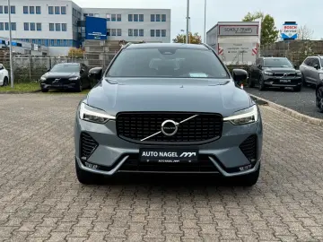 VOLVO XC60 B4 AWD Plus Dark Keyless-Start Autom. Klima