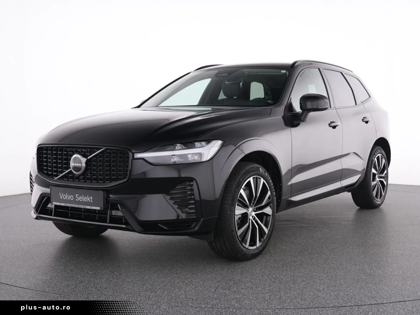 VOLVO XC60 B4 Plus Dark STNDHZ WINTERPAK MEMORY RFK