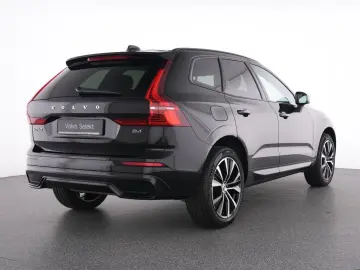 VOLVO XC60 B4 Plus Dark STNDHZ WINTERPAK MEMORY RFK