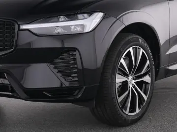 VOLVO XC60 B4 Plus Dark STNDHZ WINTERPAK MEMORY RFK