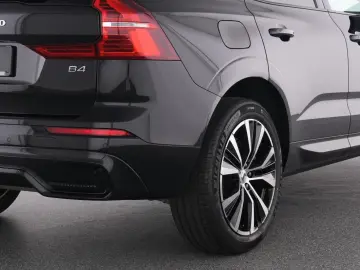 VOLVO XC60 B4 Plus Dark STNDHZ WINTERPAK MEMORY RFK