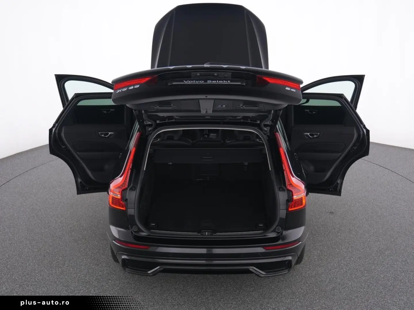 VOLVO XC60 B4 Plus Dark STNDHZ WINTERPAK MEMORY RFK