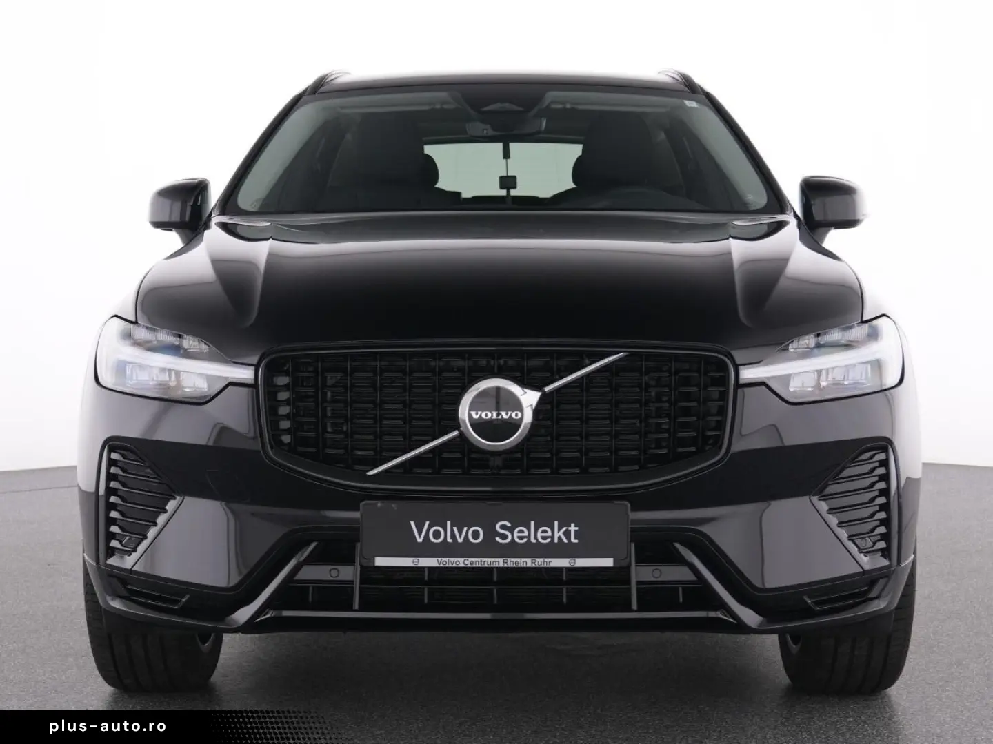 VOLVO XC60 B4 Plus Dark STNDHZ WINTERPAK MEMORY RFK