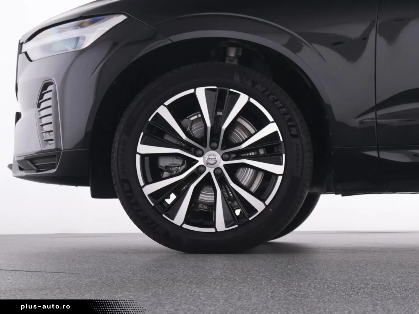 VOLVO XC60 B4 Plus Dark STNDHZ WINTERPAK MEMORY RFK