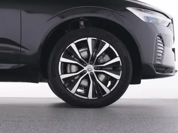 VOLVO XC60 B4 Plus Dark STNDHZ WINTERPAK MEMORY RFK