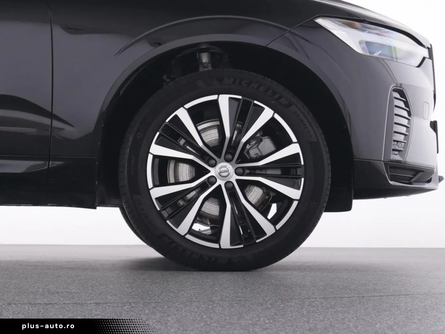 VOLVO XC60 B4 Plus Dark STNDHZ WINTERPAK MEMORY RFK