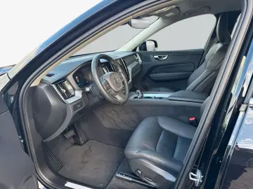 VOLVO XC60 B5 B AWD Core