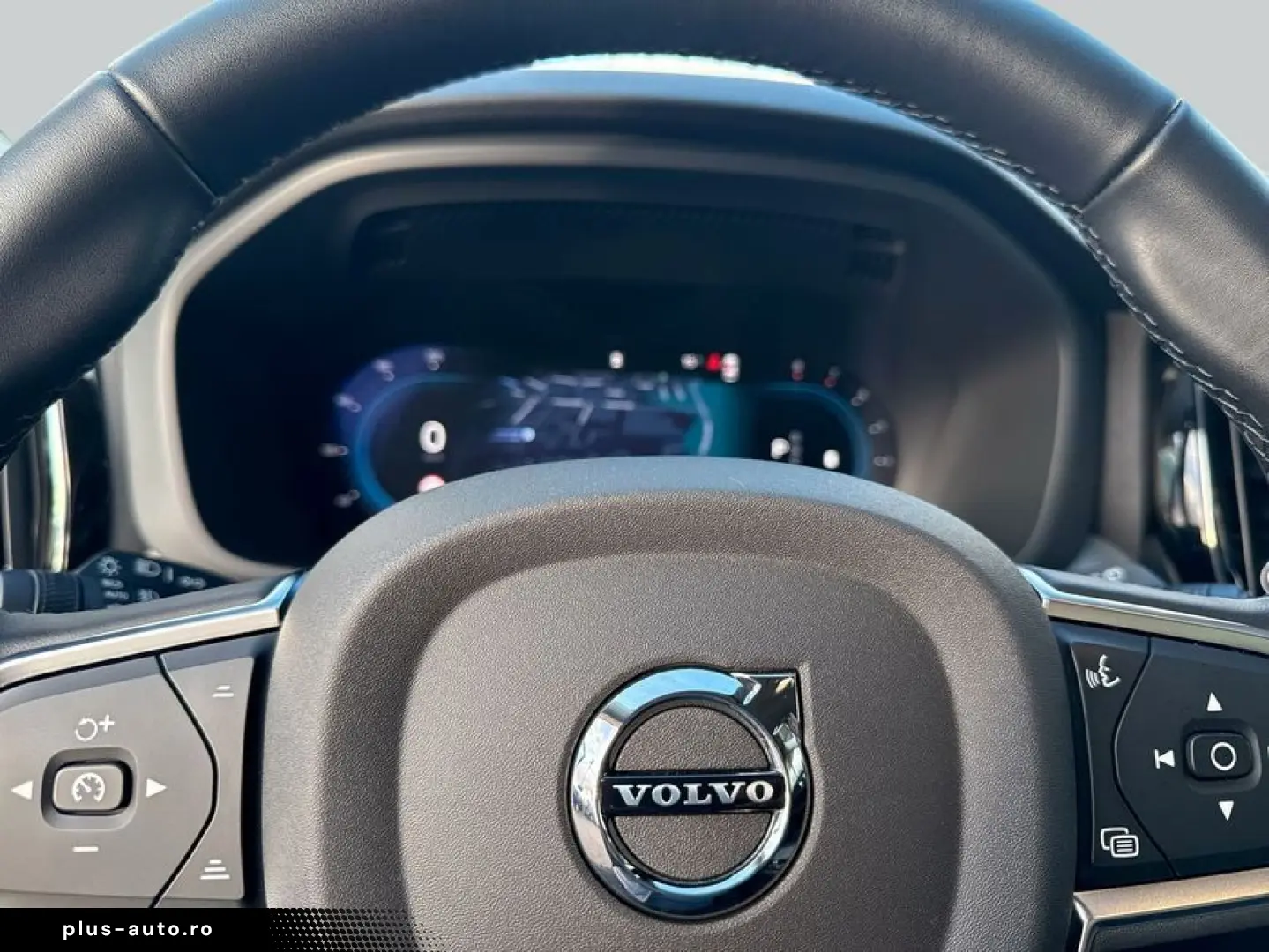 VOLVO XC60 B5 B AWD Core