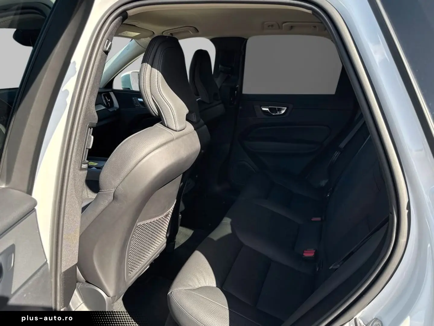 VOLVO XC60 B5 B AWD Core