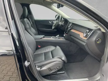 VOLVO XC60 B4 Panorma Standheizung 360  Kamera