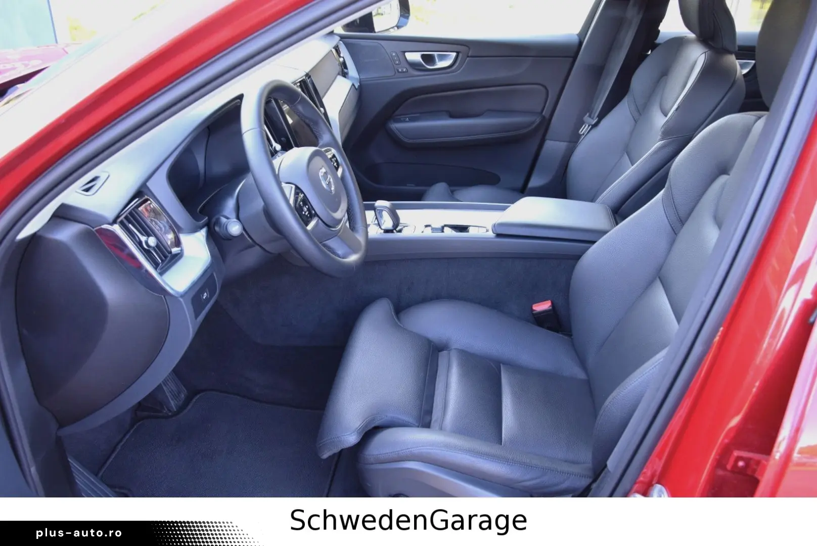 VOLVO XC60 B4 Plus Dark