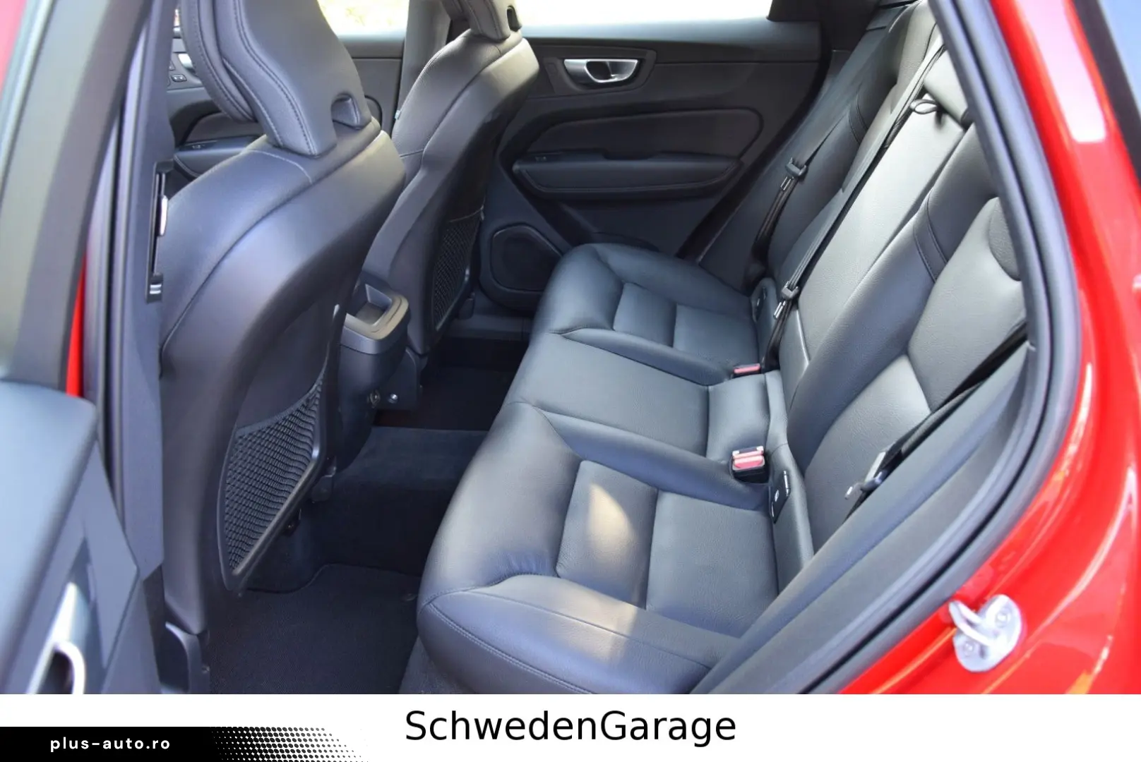 VOLVO XC60 B4 Plus Dark