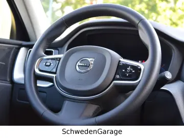 VOLVO XC60 B4 Plus Dark