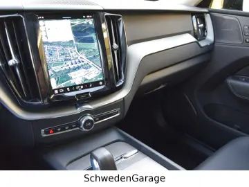 VOLVO XC60 B4 Plus Dark