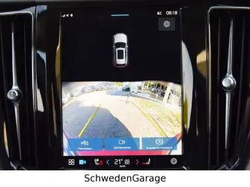 VOLVO XC60 B4 Plus Dark