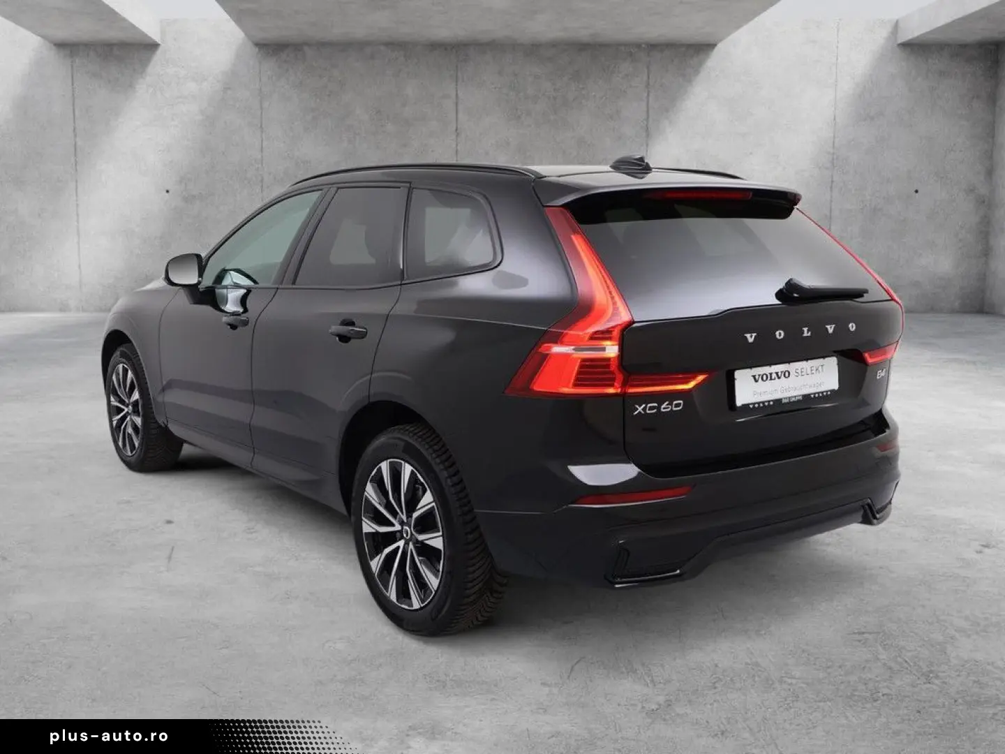 VOLVO XC60 B4 (D) AWD Plus Dark H K HGSD FACEL. LED