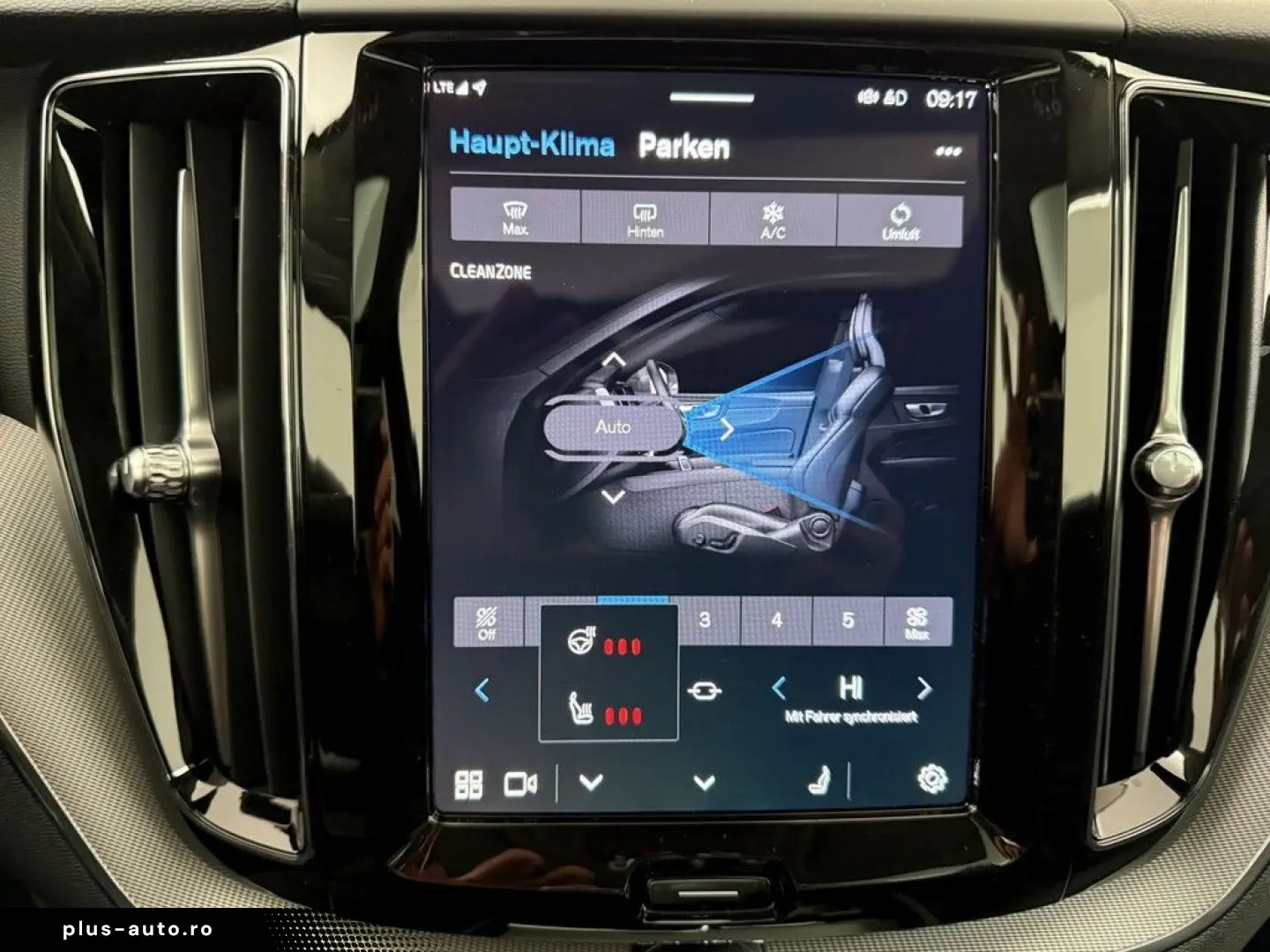 VOLVO XC60 B4 (D) AWD Plus Dark H K HGSD FACEL. LED