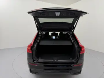 VOLVO XC60 B4 (D) AWD Plus Dark H K HGSD FACEL. LED