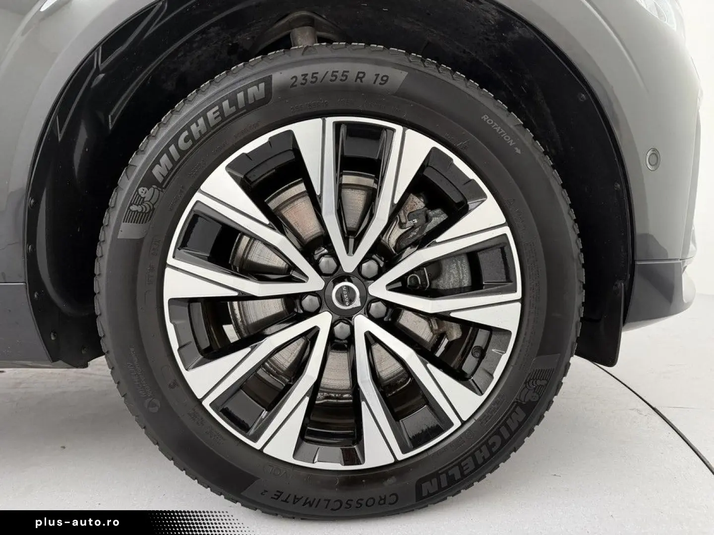 VOLVO XC60 B4 (D) AWD Plus Dark H K HGSD FACEL. LED