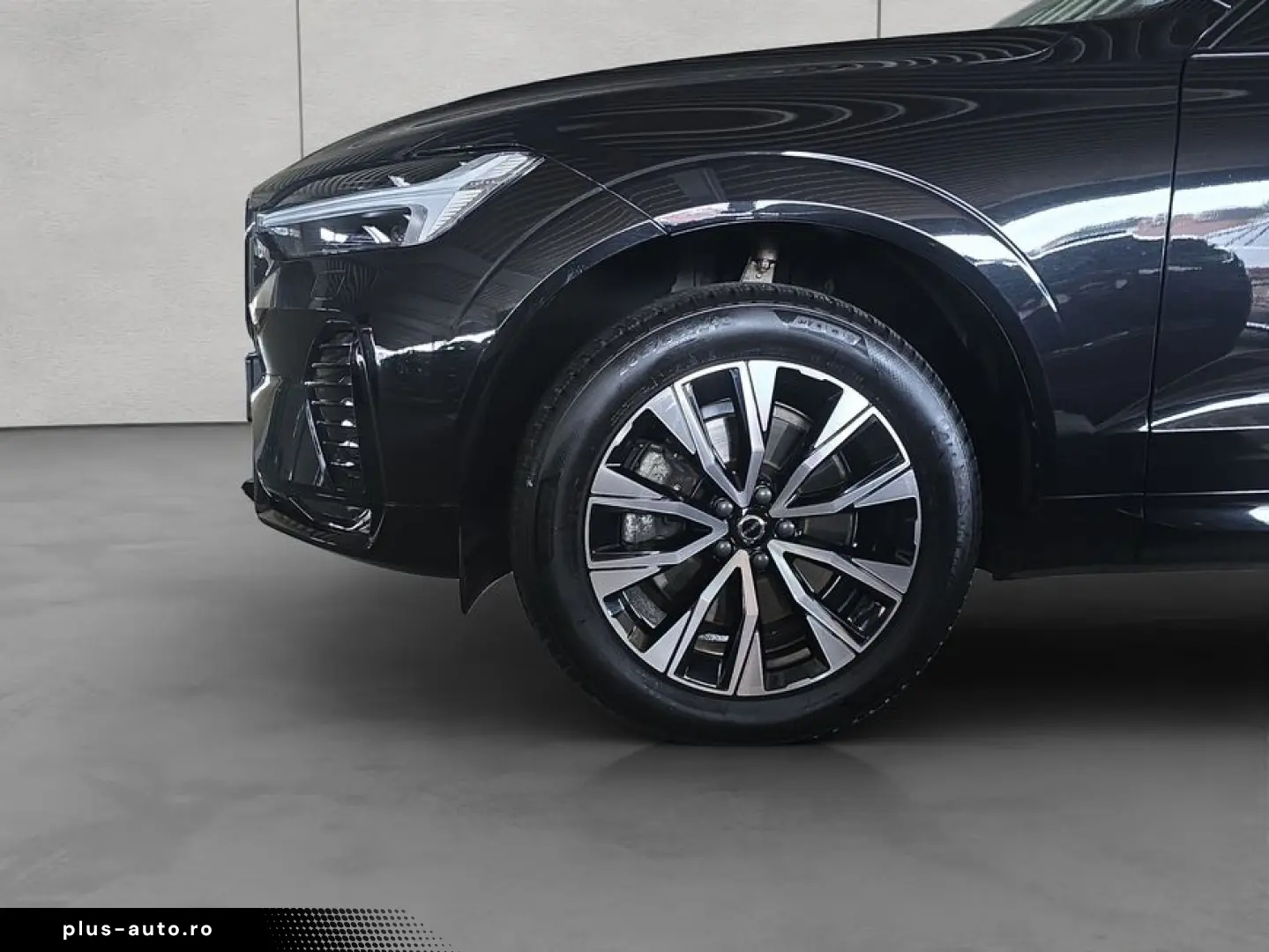 VOLVO XC60 B4 D Plus Dark