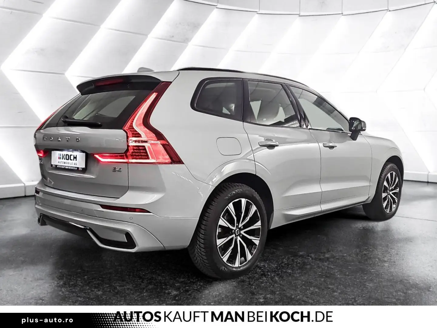 VOLVO XC60 B4 Plus Dark AHK 4SHz LHz eSitze MEM GOOGLE